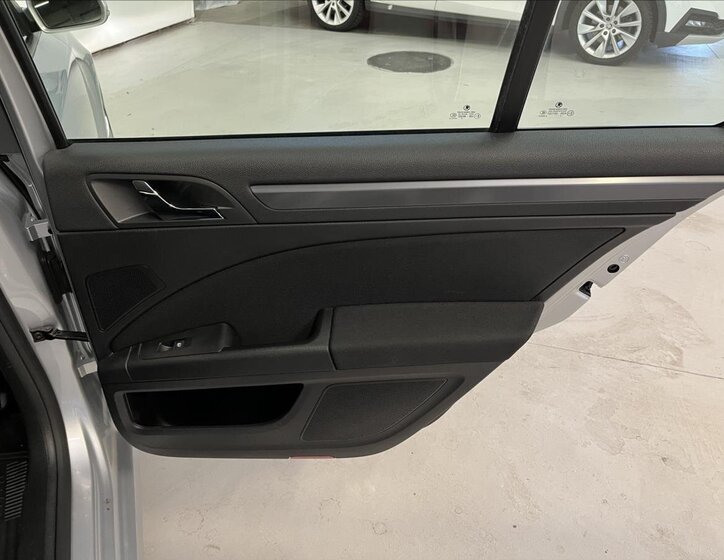 Škoda Superb Liftback 2,0 l 103 kw