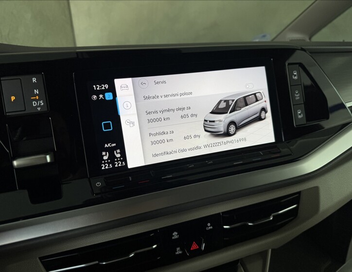 Volkswagen Multivan 37