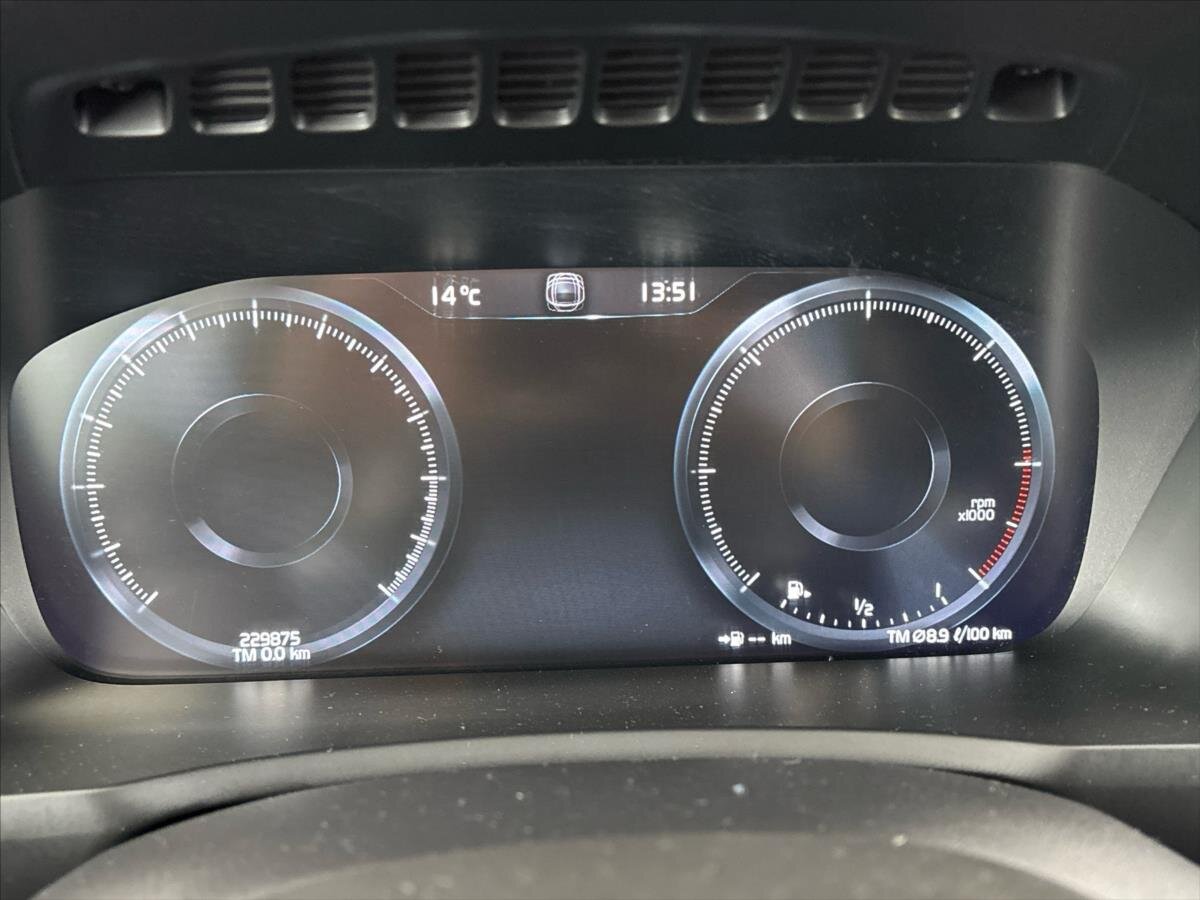 Volvo XC90 SUV / Terénní 2,0 l 173 kw