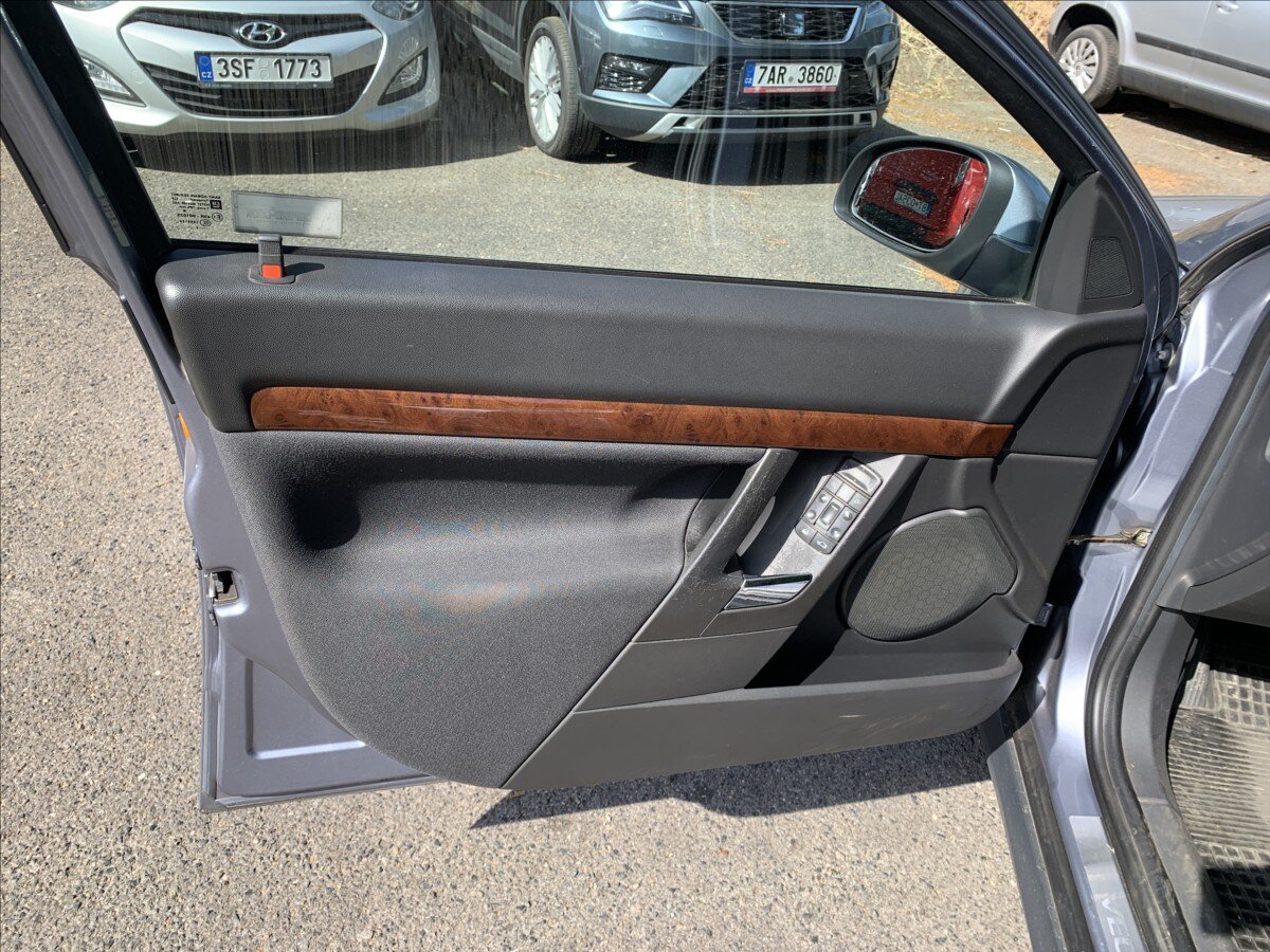 Opel Vectra Sedan 2,2 l 92 kw