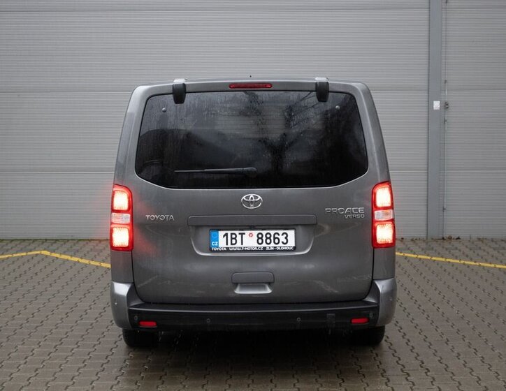 Toyota ProAce 6