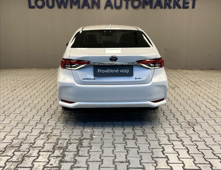 Toyota Corolla Sedan / Limuzína 1,8 l 72 kw