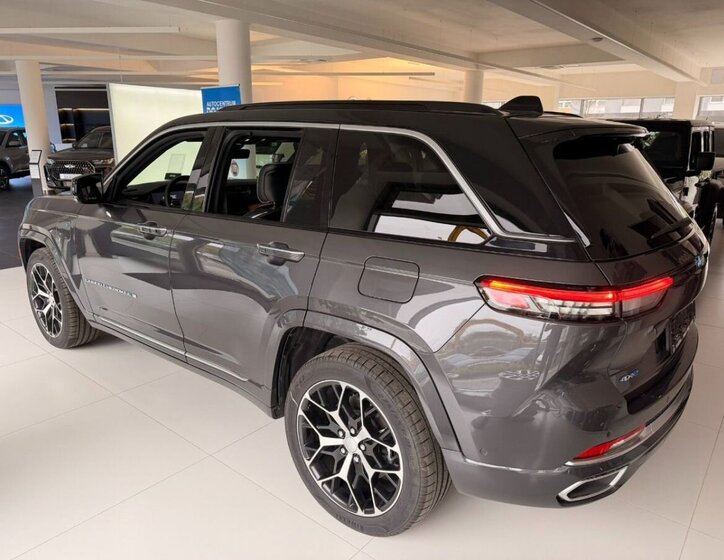 Jeep Grand Cherokee SUV / Terénní 2,0 l 280 kw