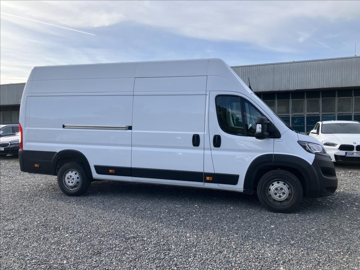 Peugeot Boxer Skříň 2,2 l 121 kw