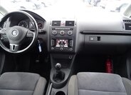 Volkswagen Touran MPV 1,2 l 77 kw
