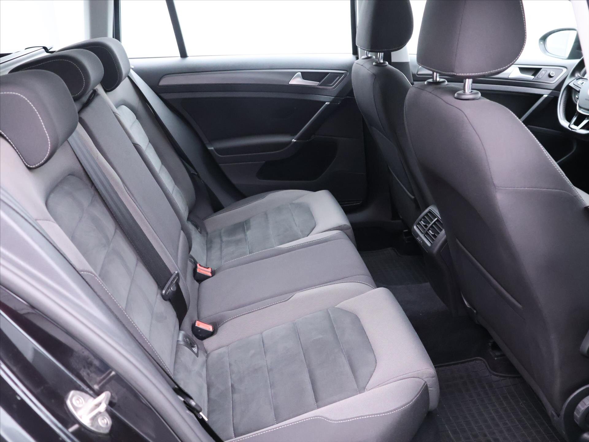 Volkswagen Golf Kombi 999,0 81 kw