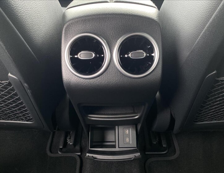 Mercedes-Benz EQA SUV / Terénní 0,0 140 kw