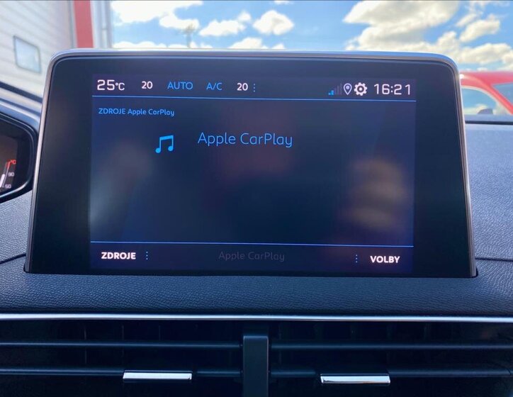 Peugeot 3008 SUV 1,2 l 96 kw