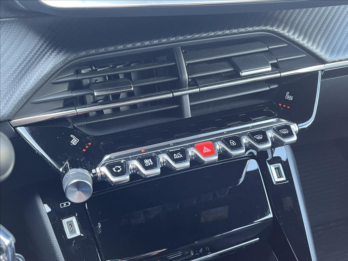 Peugeot 2008 SUV / Terénní 1,2 l 96 kw