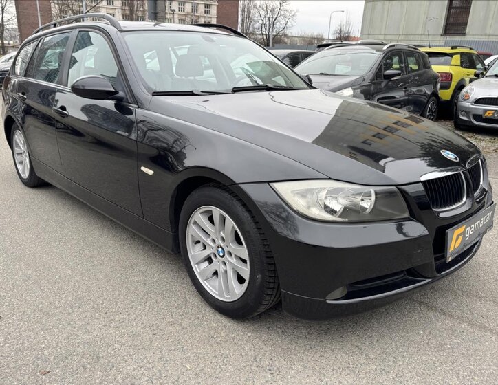 BMW Řada 3 Kombi 2,0 l 120 kw