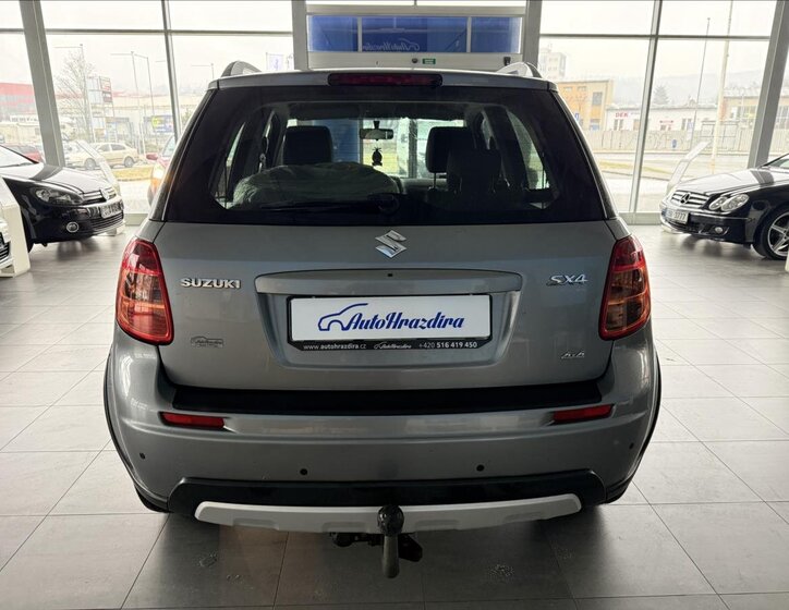 Suzuki SX4 Hatchback 2,0 l 99 kw