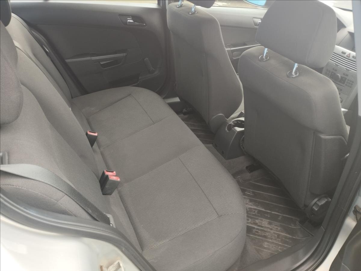 Opel Astra Hatchback 1,4 l 66 kw