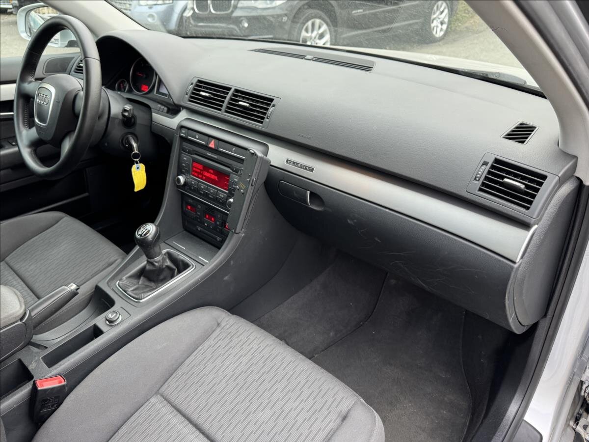 Audi A4 Kombi 2,0 l 103 kw