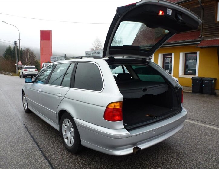 BMW Řada 5 Kombi 2,2 l 125 kw