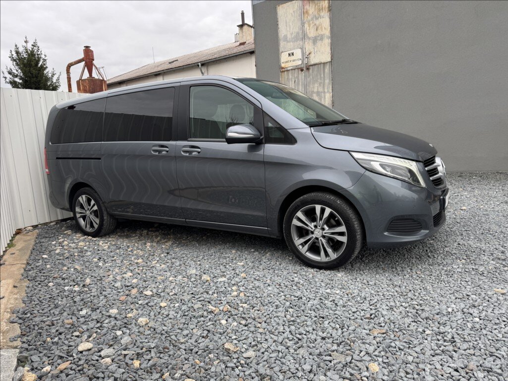 Mercedes-Benz Třídy V Kombi 2,1 l 120 kw