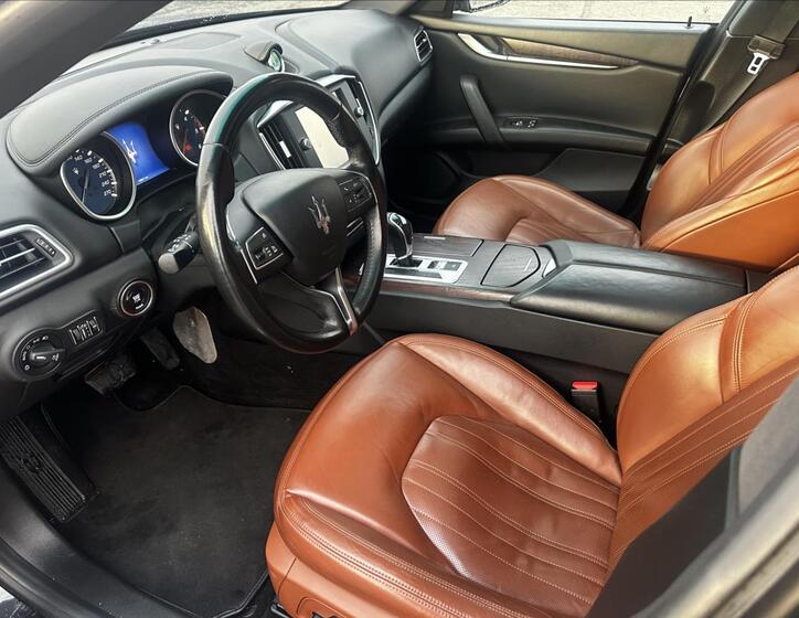 Maserati Ghibli 9
