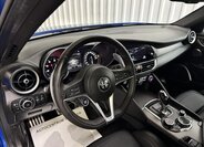 Alfa Romeo Giulia Sedan / Limuzína 2,0 l 206 kw