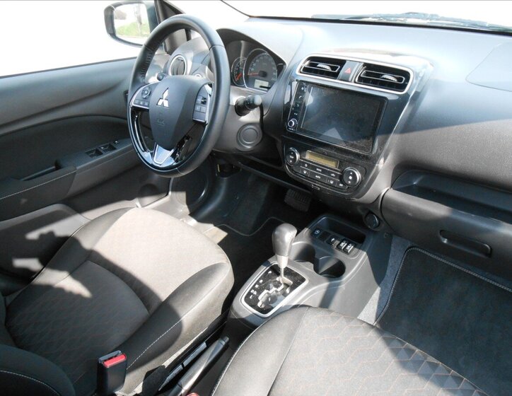 Mitsubishi Space Hatchback 1,2 l 59 kw