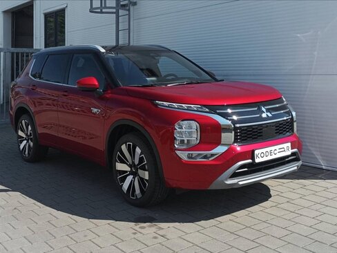 Mitsubishi Outlander SUV / Terénní 2,4 l 225 kw