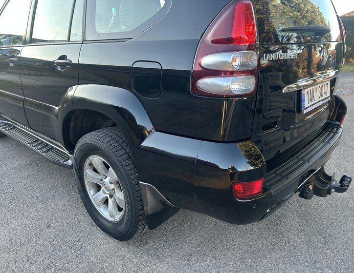 Toyota Land Cruiser 7