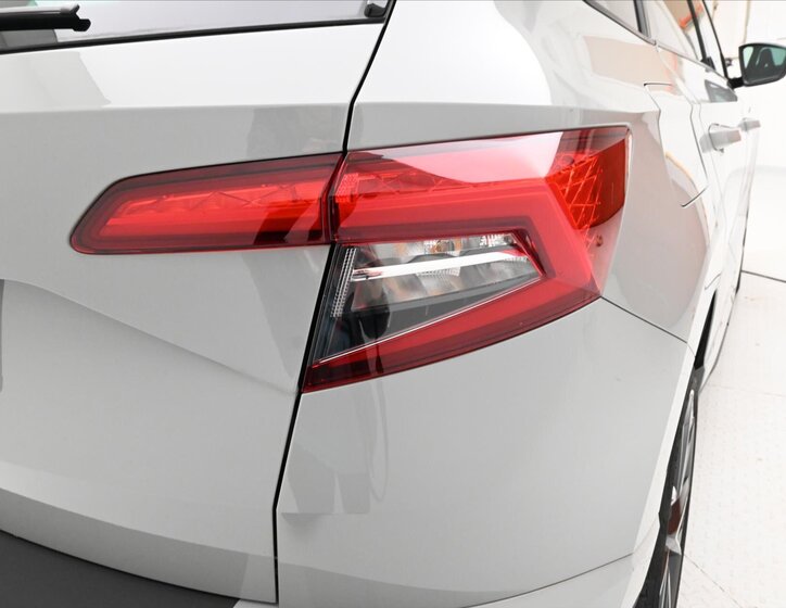 Škoda Karoq SUV / Terénní 1,5 l 110 kw