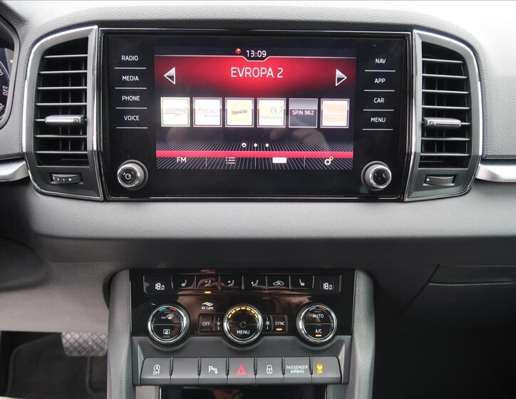 Škoda Karoq SUV / Terénní 1,6 l 85 kw