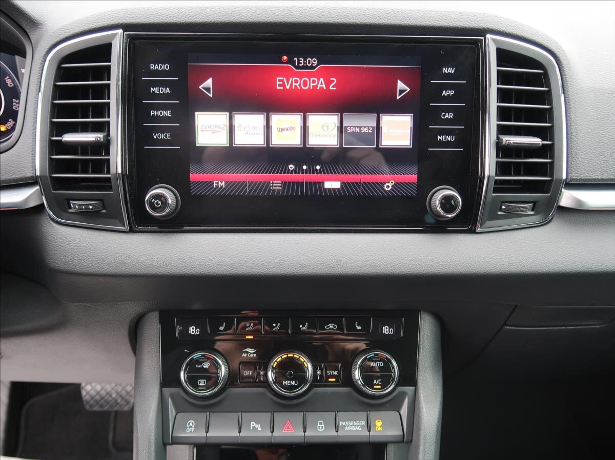 Škoda Karoq SUV / Terénní 1,6 l 85 kw