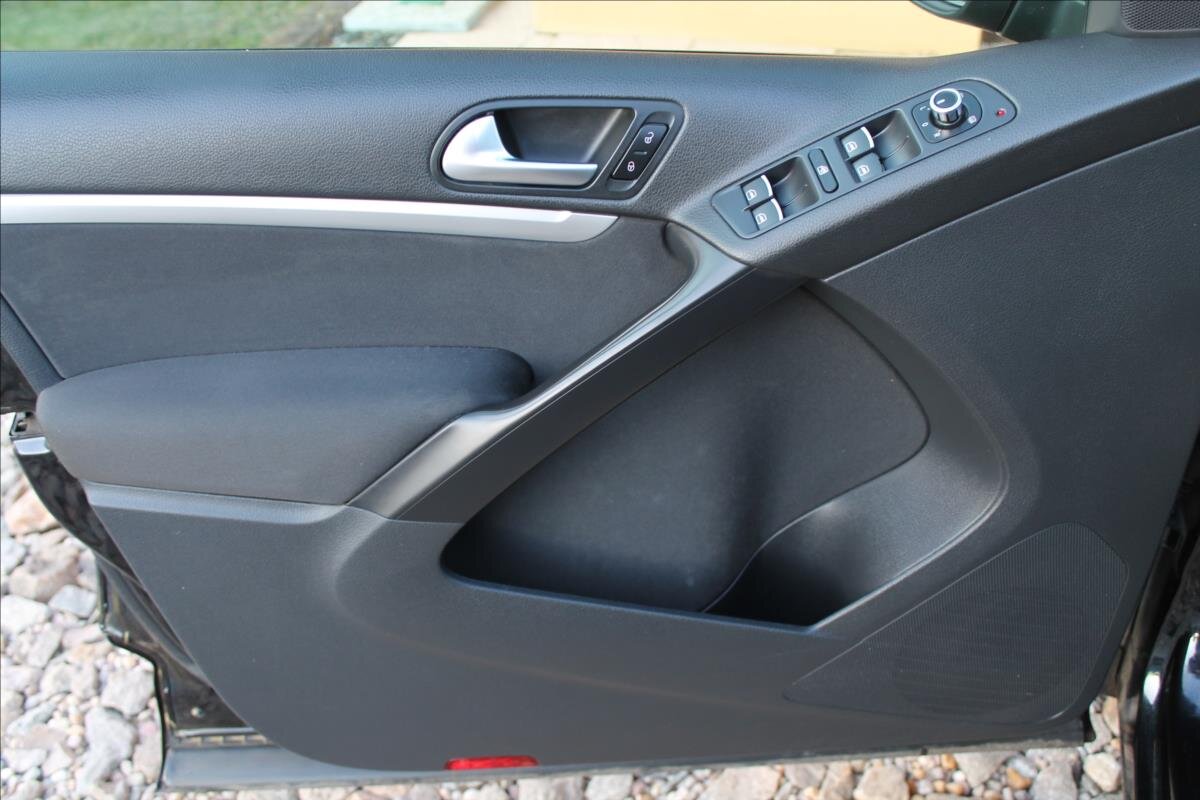 Volkswagen Tiguan SUV / Terénní 1,4 l 90 kw