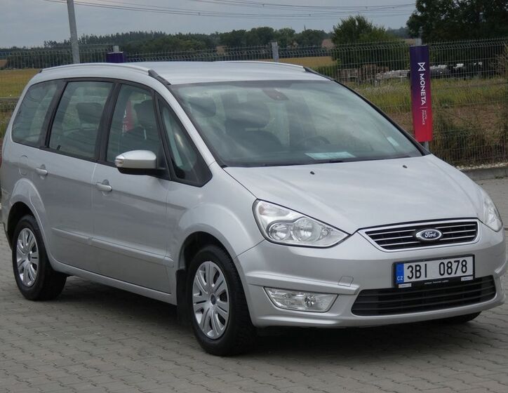 Ford Galaxy 14