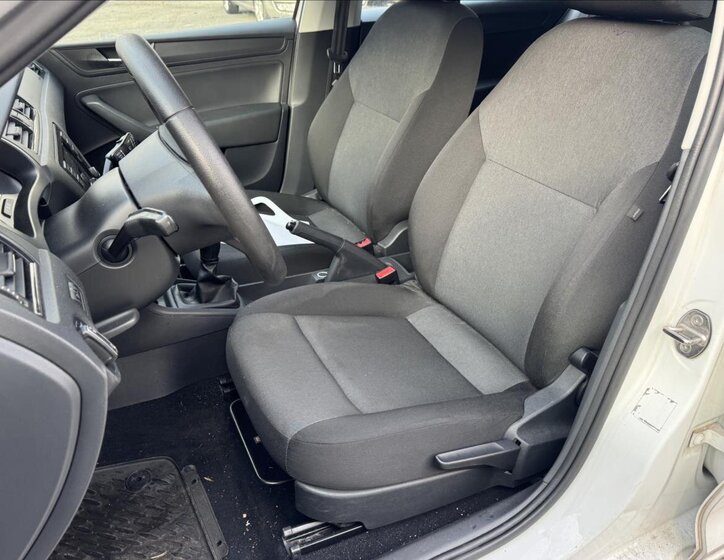 Škoda Rapid Hatchback 999,0 70 kw