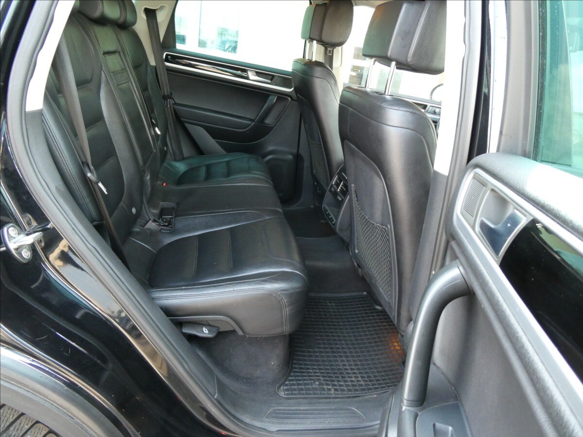 Volkswagen Touareg SUV / Terénní 3,0 l 180 kw