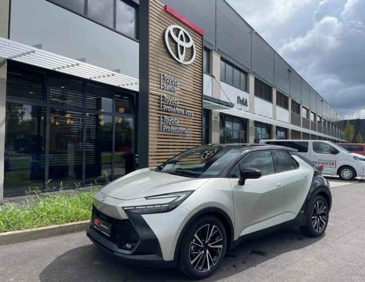 Toyota C-HR 2