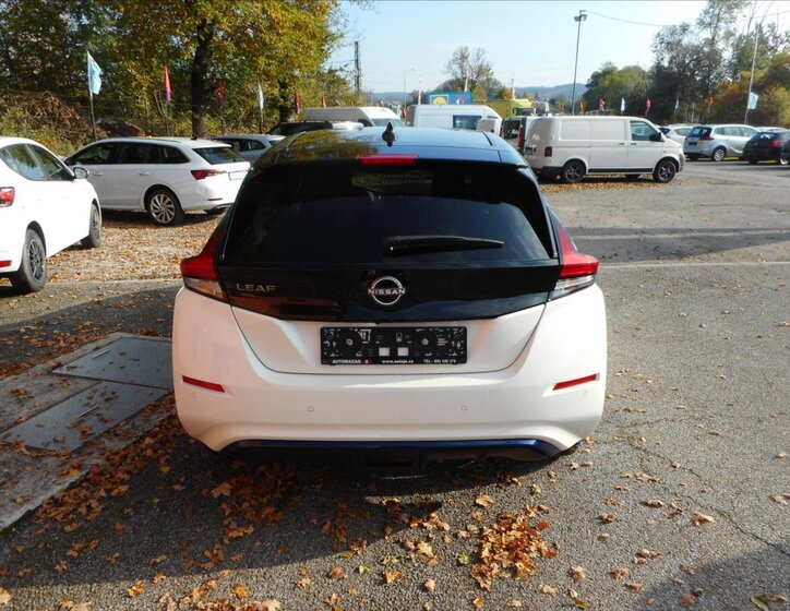 Nissan Leaf 6