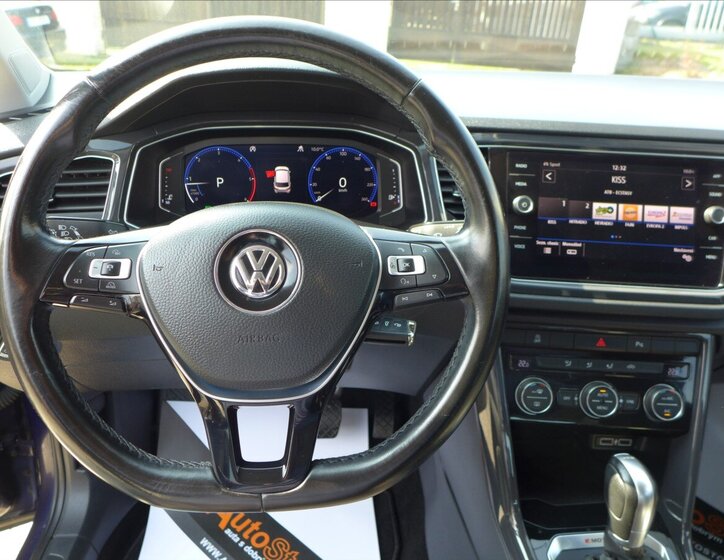 Volkswagen T-Roc SUV / Terénní 2,0 l 110 kw