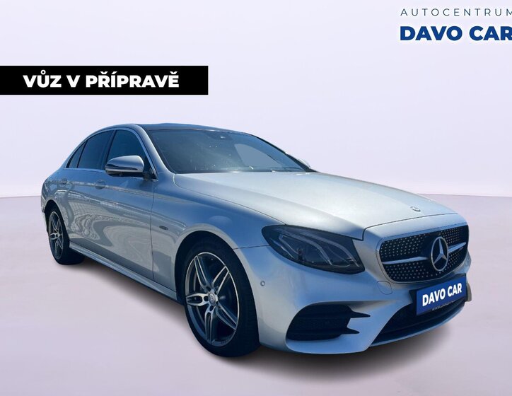Mercedes-Benz Třídy E Sedan / Limuzína 2,0 l 143 kw