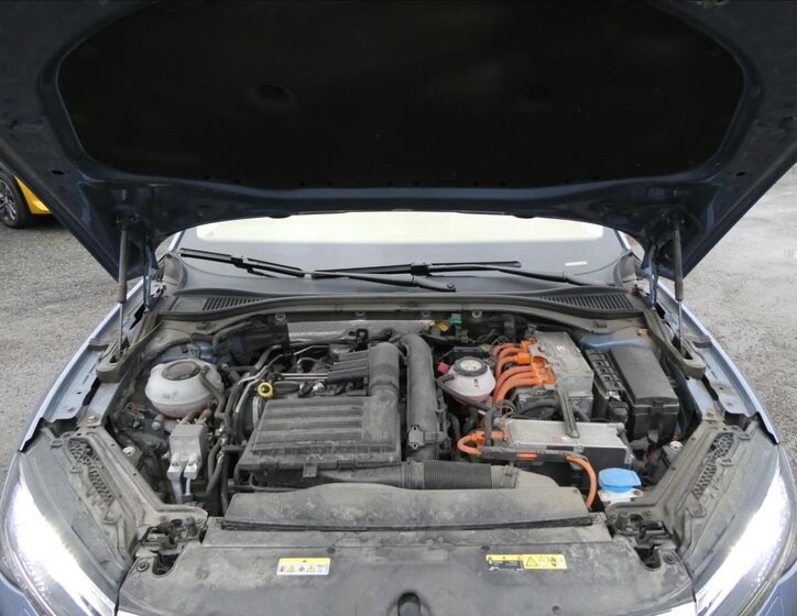 Škoda Superb Kombi 1,4 l 160 kw