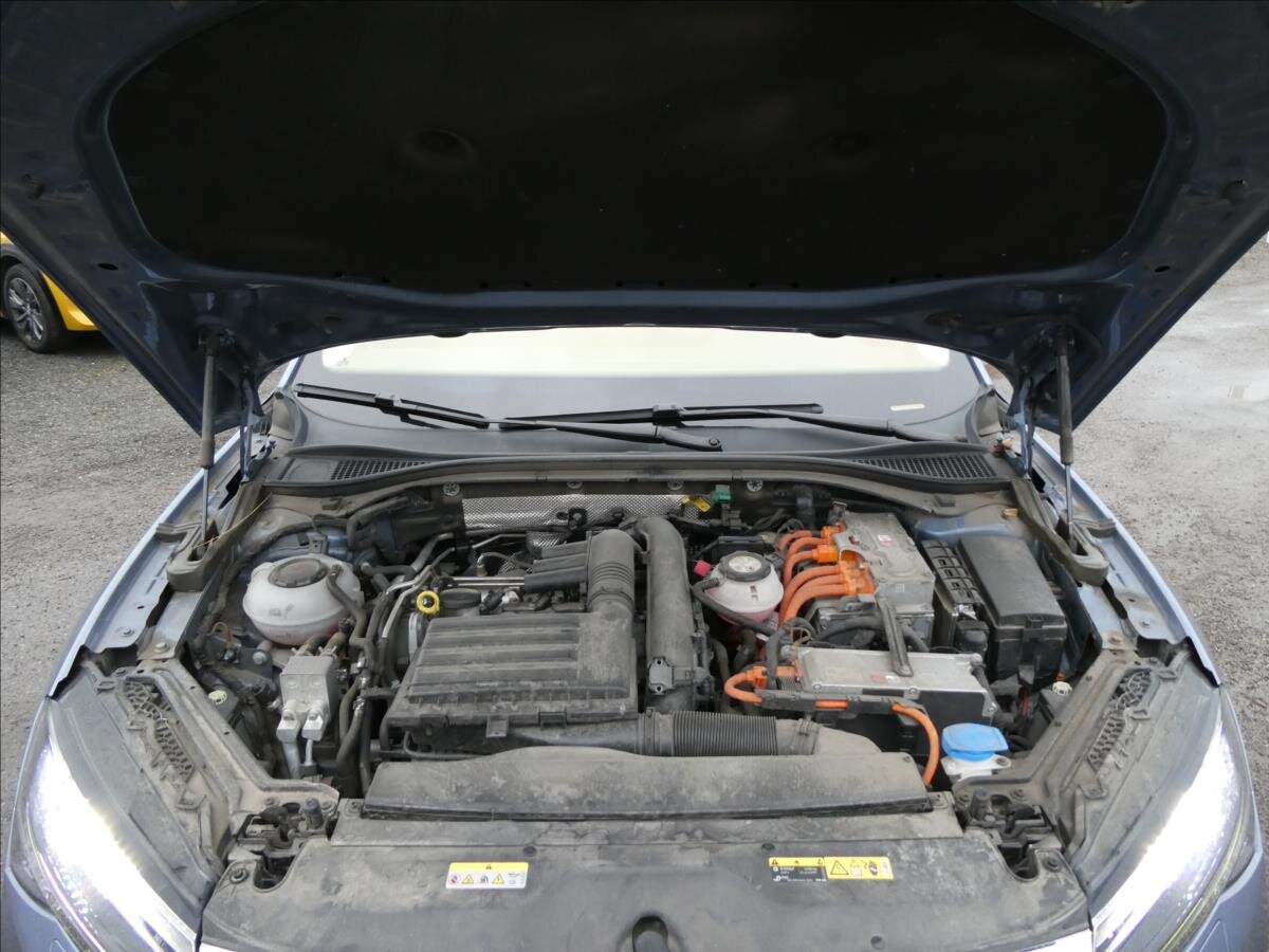 Škoda Superb Kombi 1,4 l 160 kw