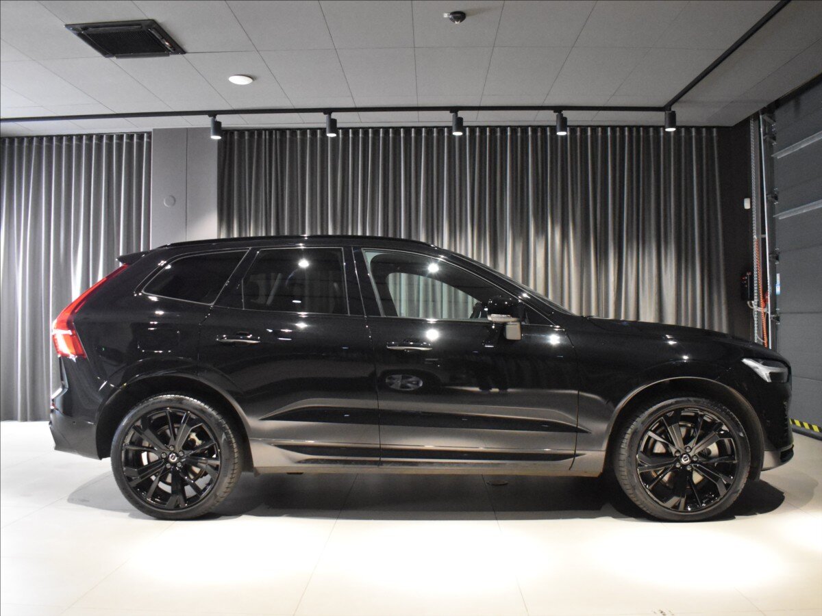 Volvo XC60 SUV / Terénní 2,0 l 257 kw