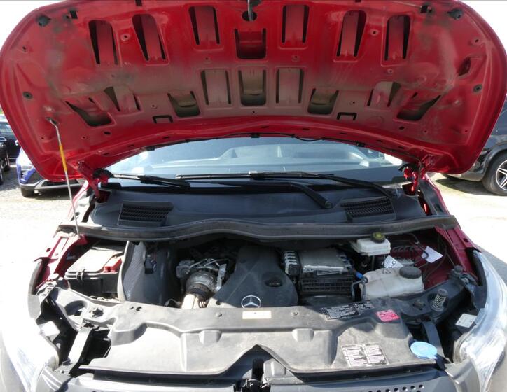 Mercedes-Benz Vito 32