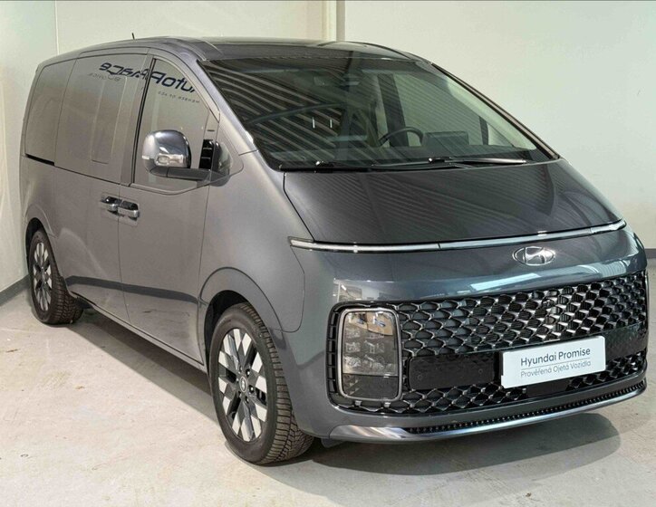 Hyundai Staria 3