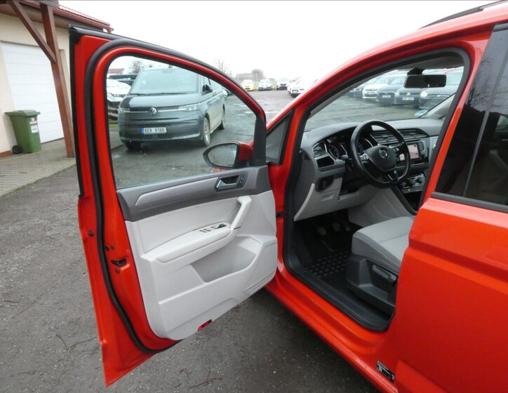Volkswagen Touran 20