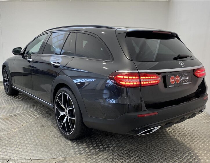 Mercedes-Benz Třídy E Kombi 2,0 l 143 kw