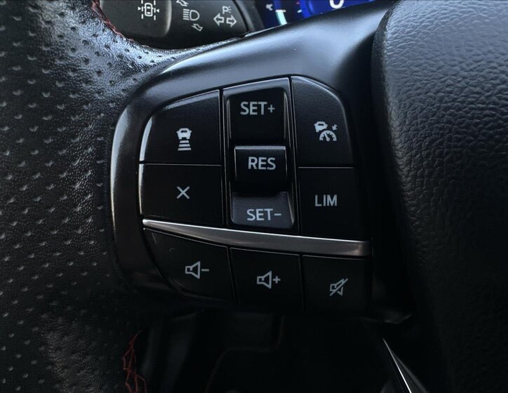 Ford Kuga SUV / Terénní 1,5 l 110 kw