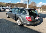 Mercedes-Benz Třídy C Kombi 2,1 l 100 kw