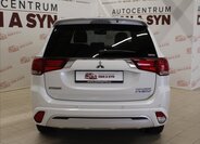 Mitsubishi Outlander SUV / Terénní 2,4 l 99 kw