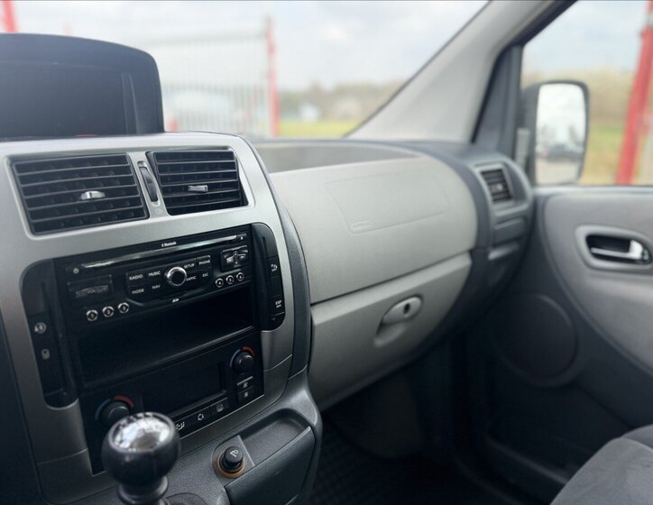 Peugeot Expert MPV 2,0 l 120 kw