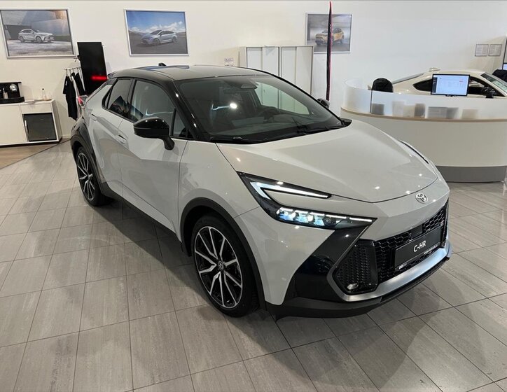 Toyota C-HR 3