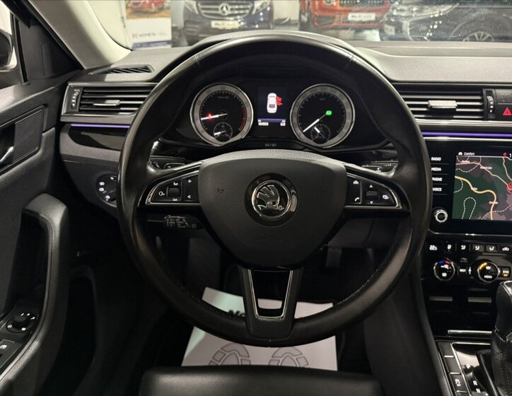 Škoda Superb Sedan / Limuzína 2,0 l 206 kw