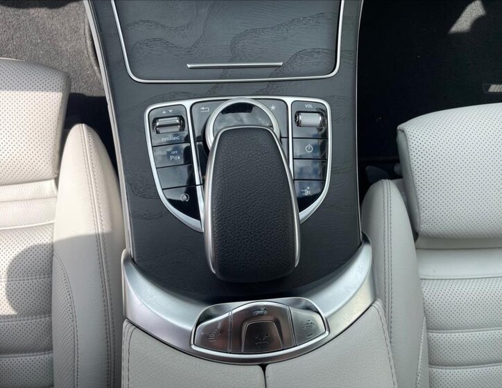 Mercedes-Benz Třídy C Kabriolet 2,1 l 125 kw