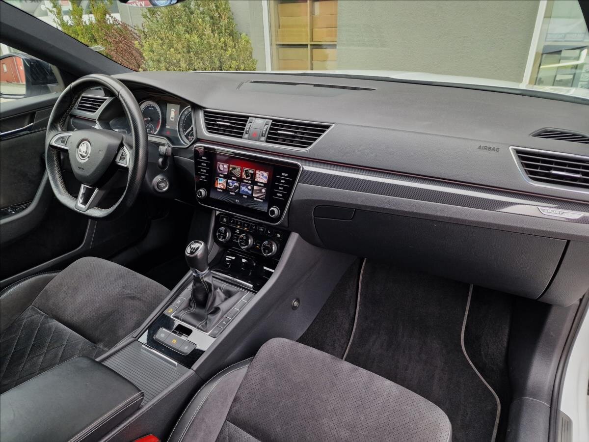 Škoda Superb Kombi 2,0 l 110 kw